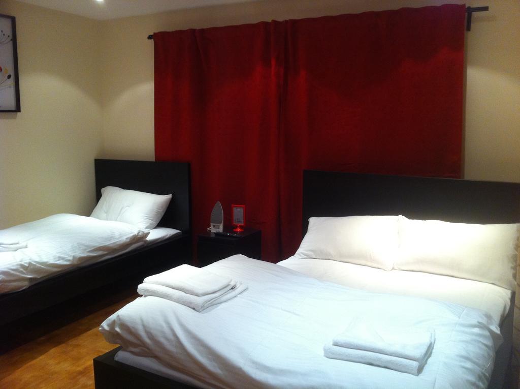 The Greyhound Cottage Chigwell Room photo