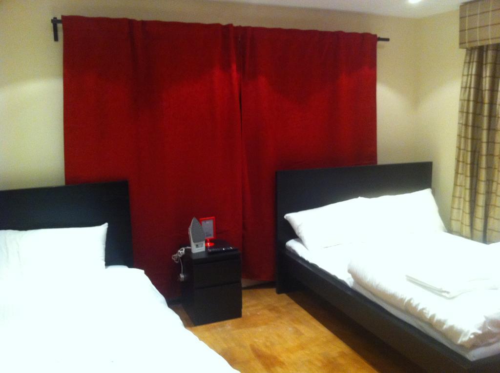 The Greyhound Cottage Chigwell Room photo